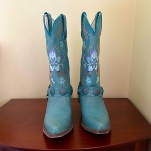 Ladies teal Durango boots. Size 8.5M.